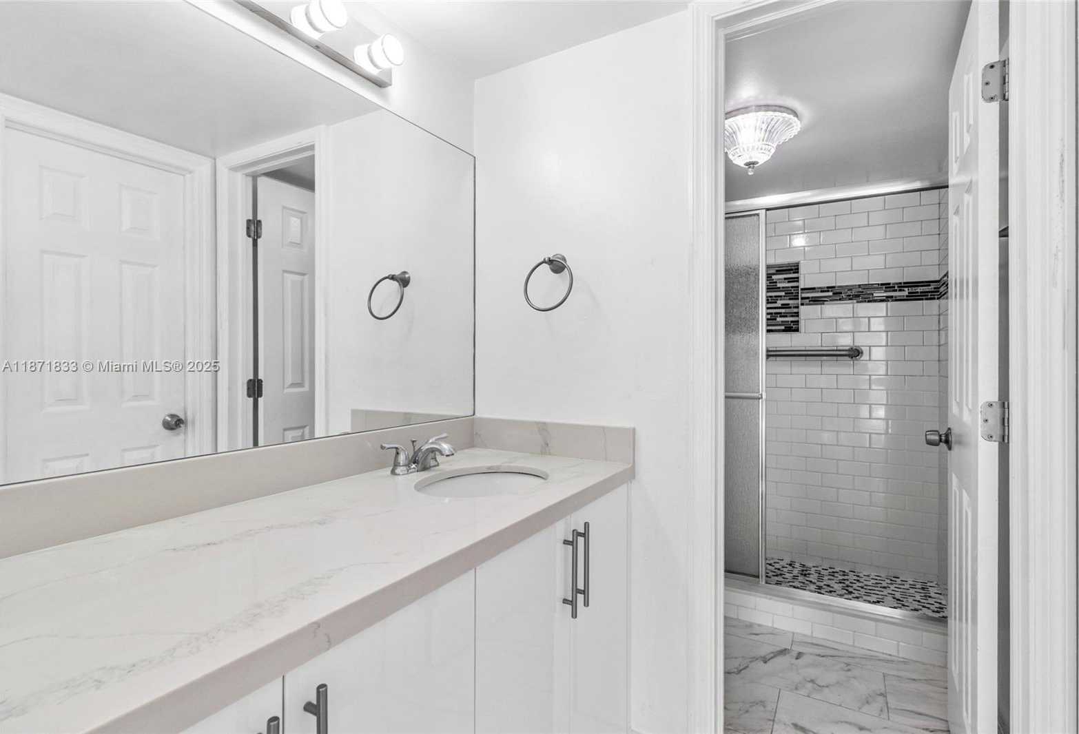 Small Image of 600 NORTH EAST 36TH ST #1404, Miami Number 14