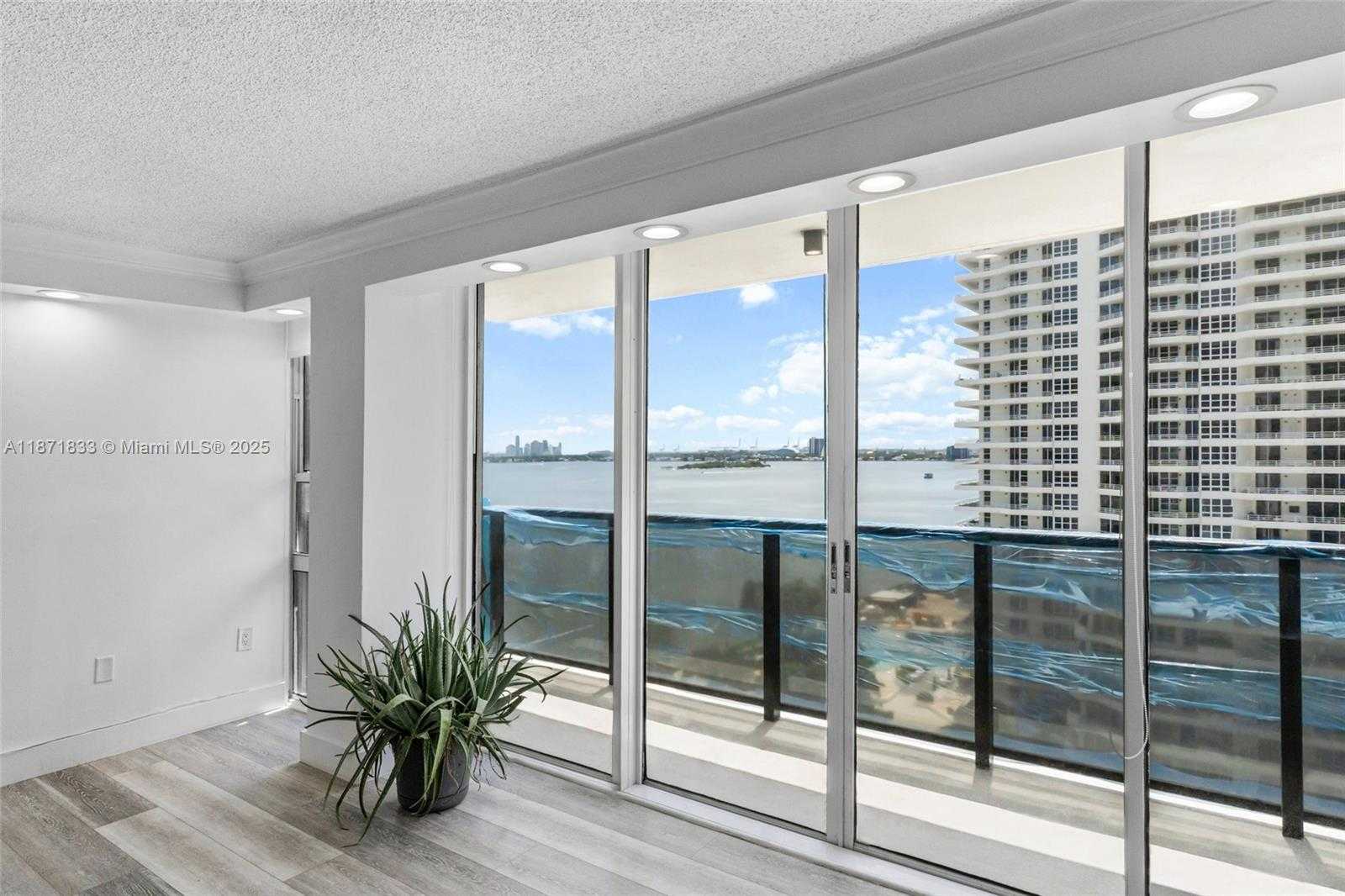 Small Image of 600 NORTH EAST 36TH ST #1404, Miami Number 3