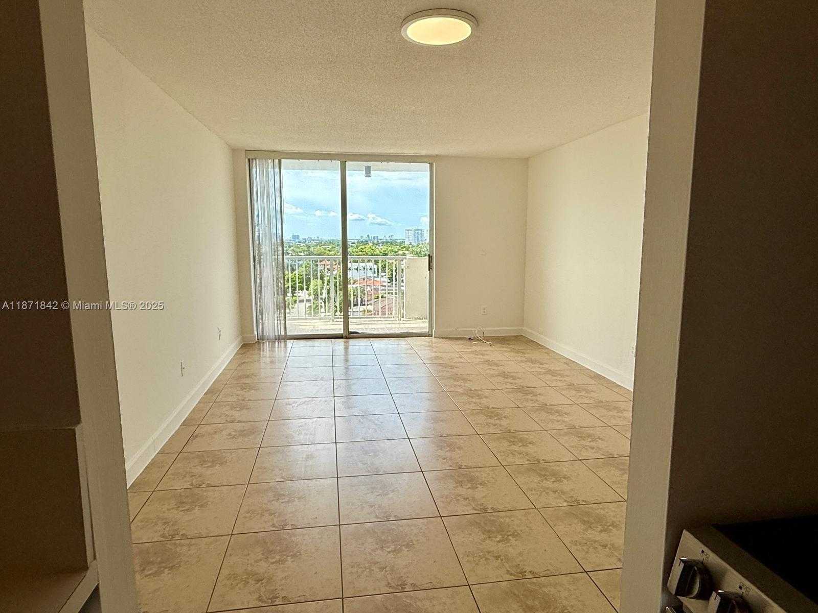 Small Image of 2000 NORTH EAST 135TH ST #906, North Miami Number 12
