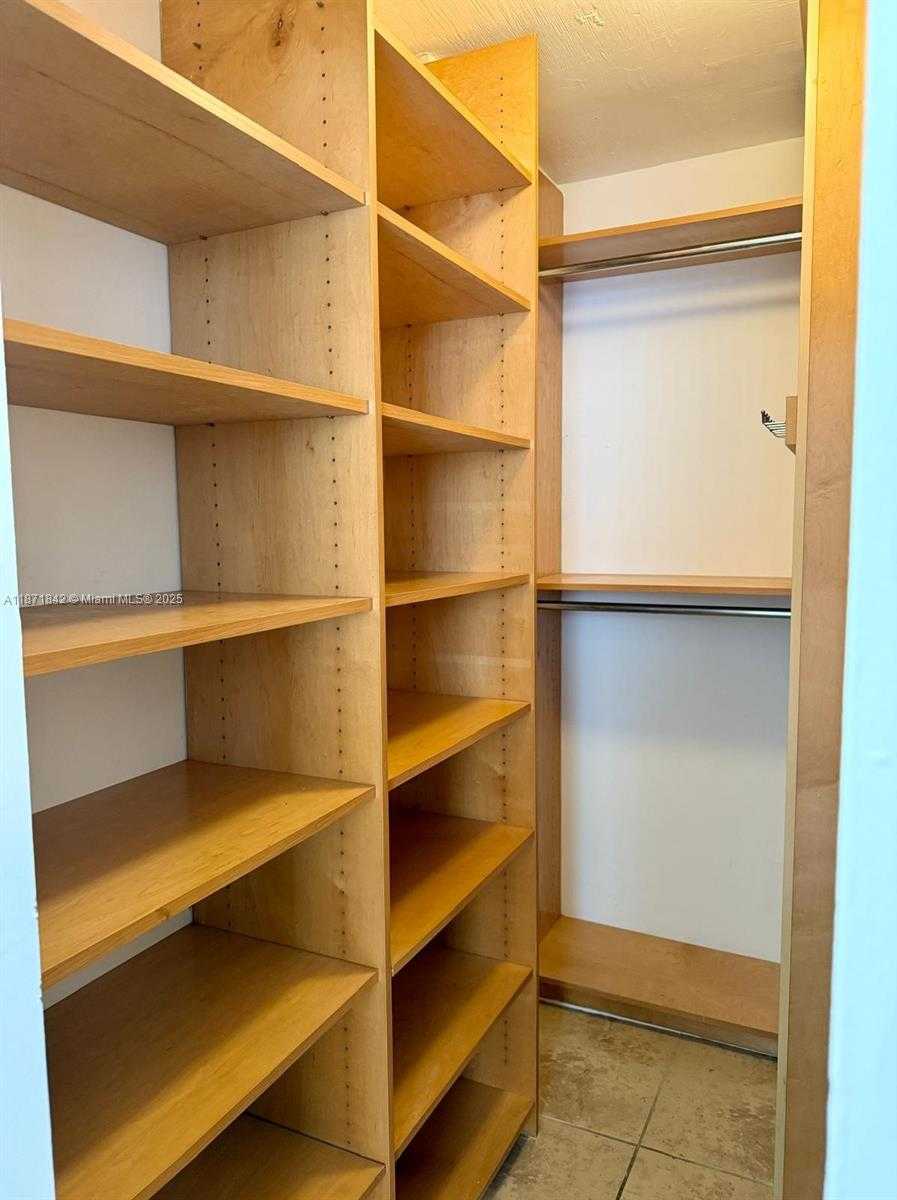 Small Image of 2000 NORTH EAST 135TH ST #906, North Miami Number 18