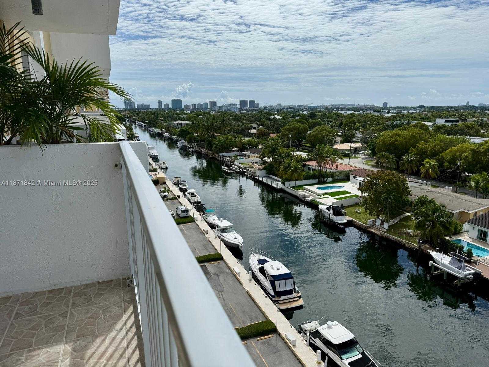 Small Image of 2000 NORTH EAST 135TH ST #906, North Miami Number 22