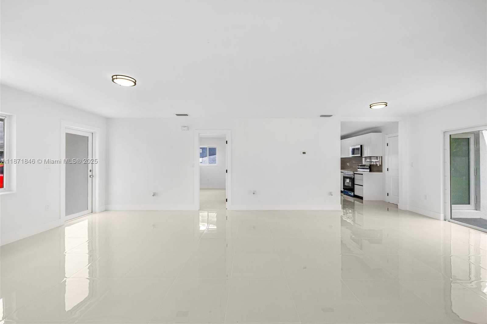 Small Image of Miami Number 10