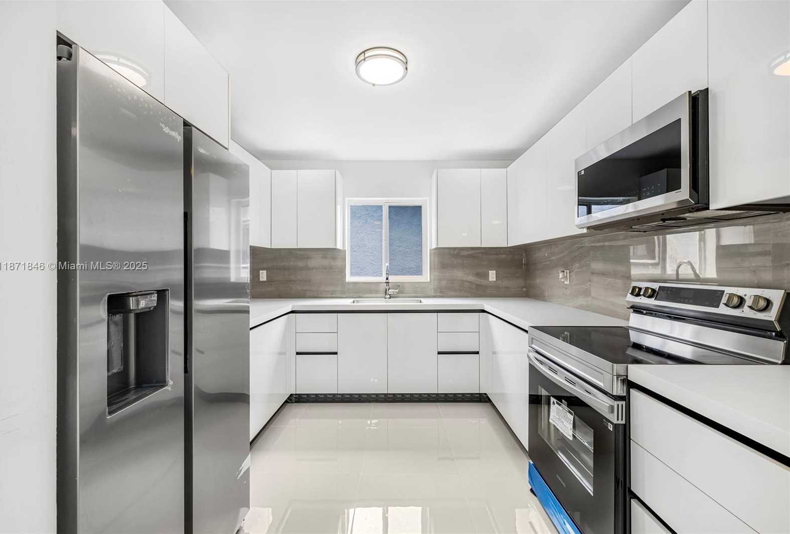 Small Image of Miami Number 4