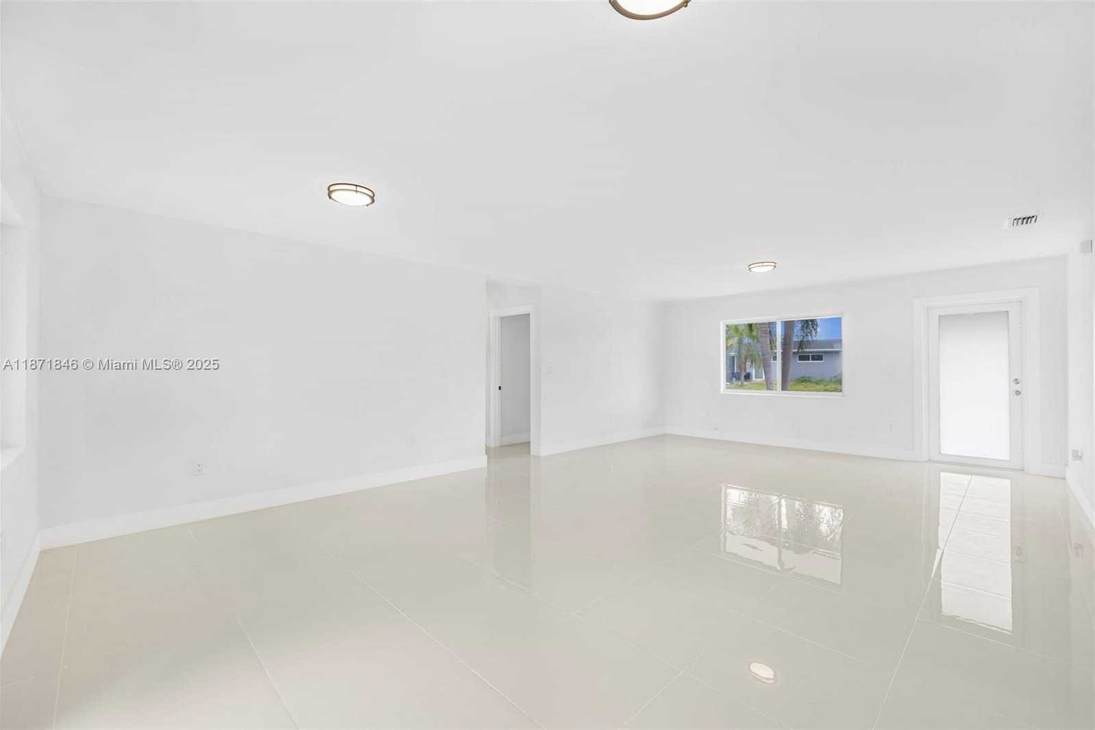 Small Image of Miami Number 8