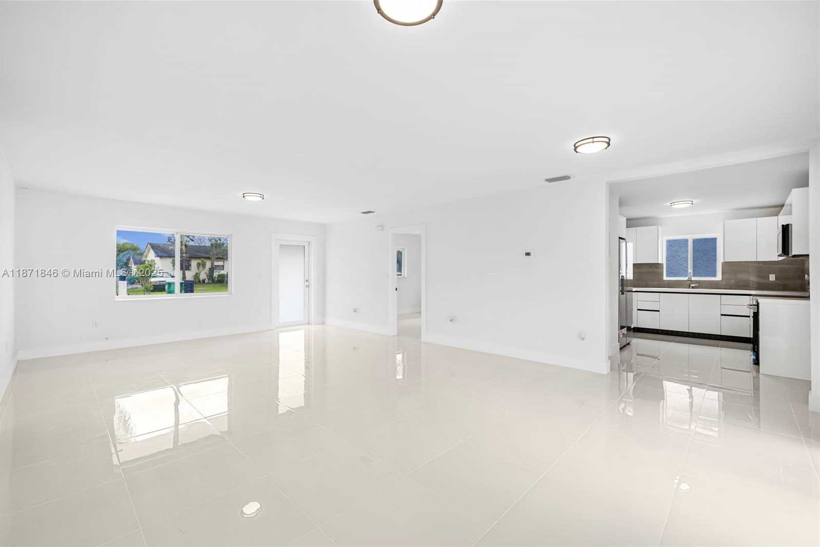 Small Image of Miami Number 9
