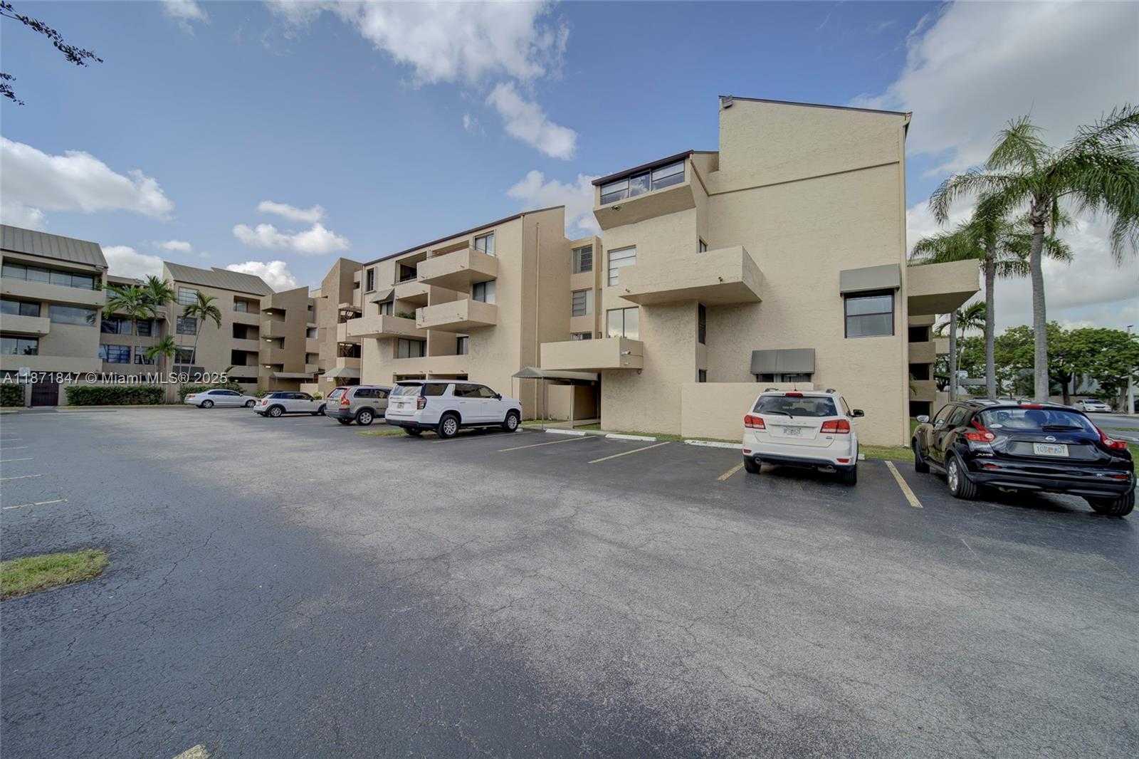 Small Image of 10400 SOUTH WEST 108TH AVE #A407, Miami Number 21