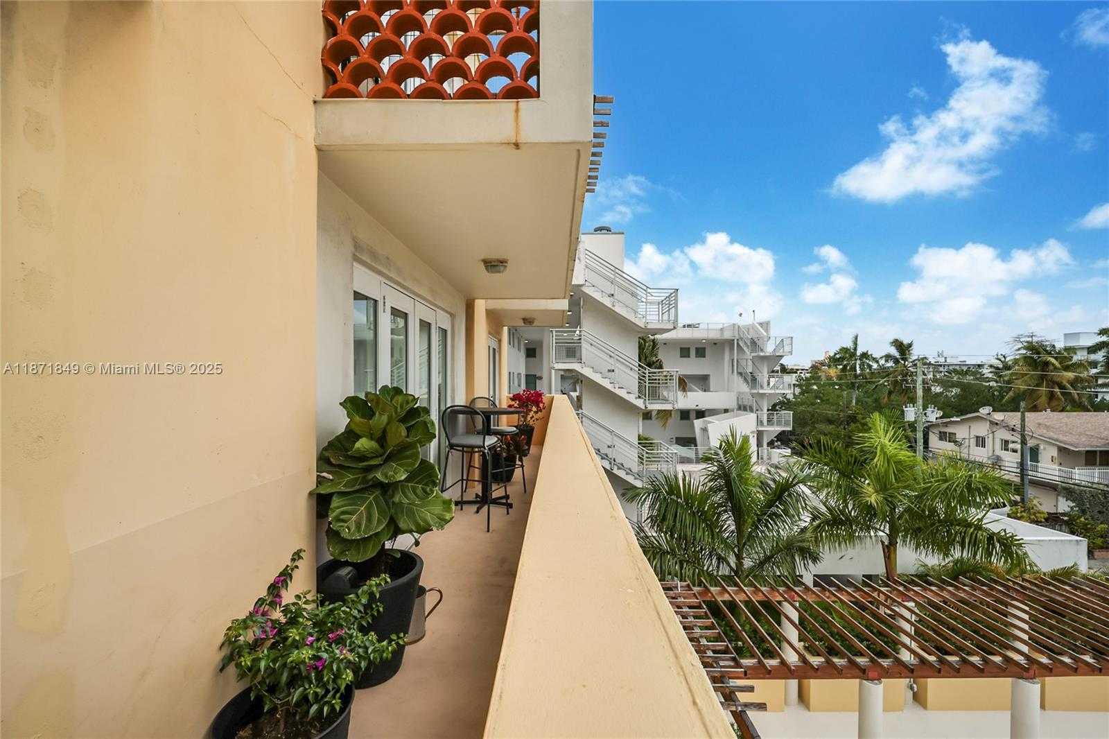 Small Image of 227 MICHIGAN AVE #406, Miami Beach Number 3