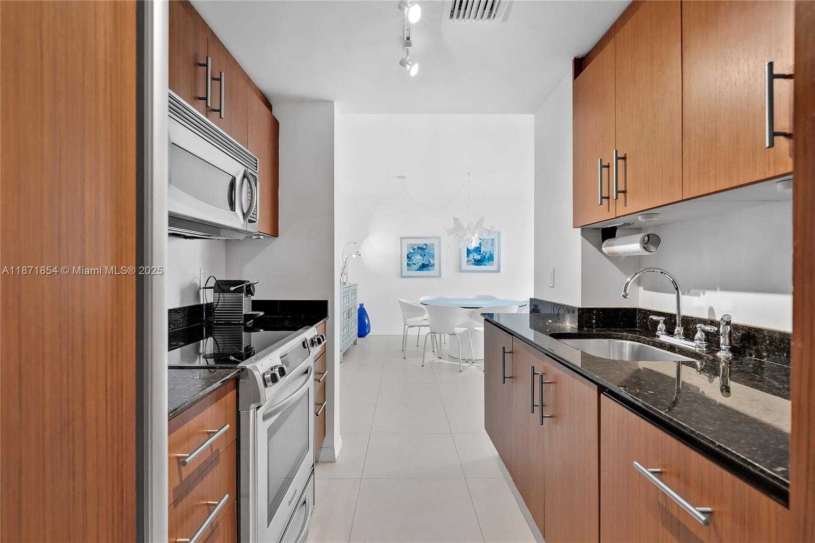 Small Image of 10275 COLLINS AVE #417, Bal Harbour Number 19