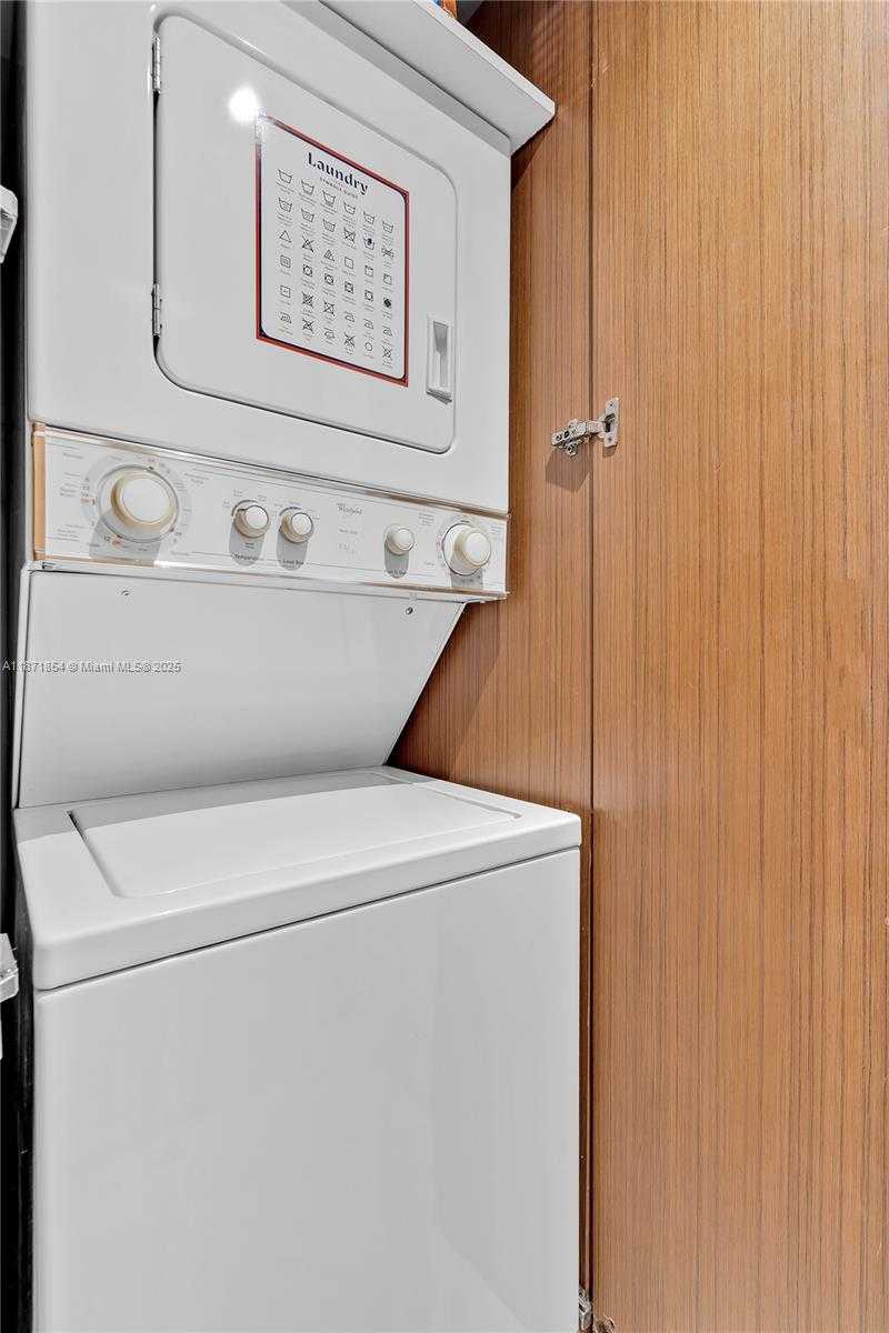Small Image of 10275 COLLINS AVE #417, Bal Harbour Number 21