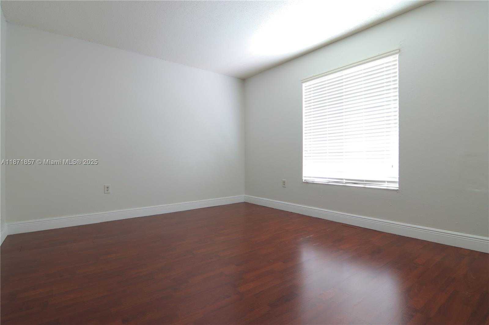 Small Image of 4910 NORTH WEST 79TH AVE #202, Doral Number 12