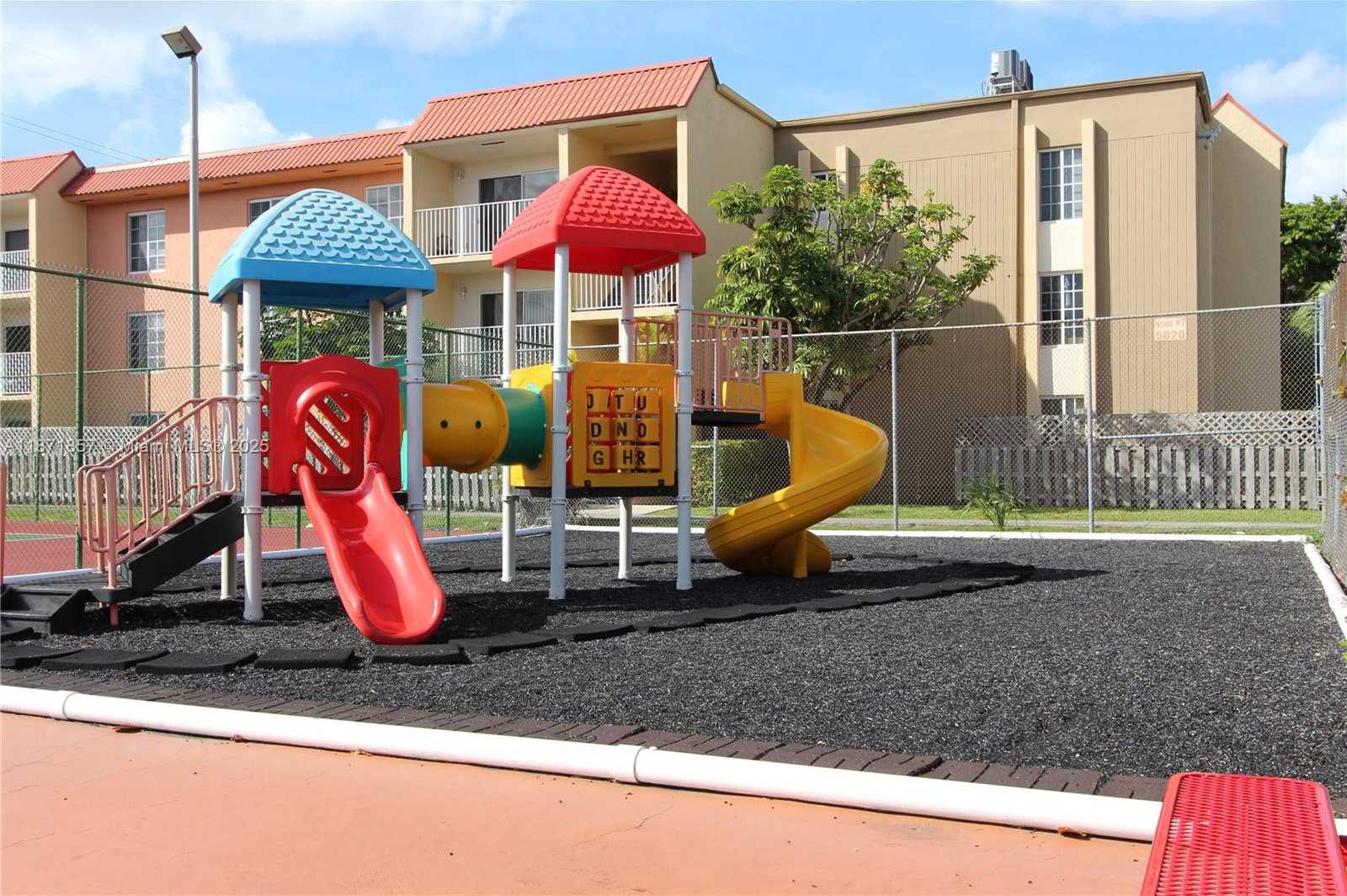 Small Image of 4910 NORTH WEST 79TH AVE #202, Doral Number 18