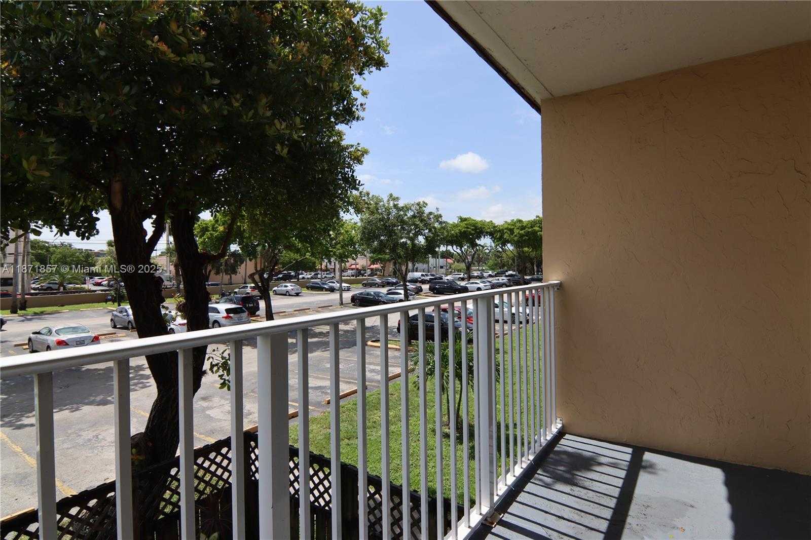 Small Image of 4910 NORTH WEST 79TH AVE #202, Doral Number 5