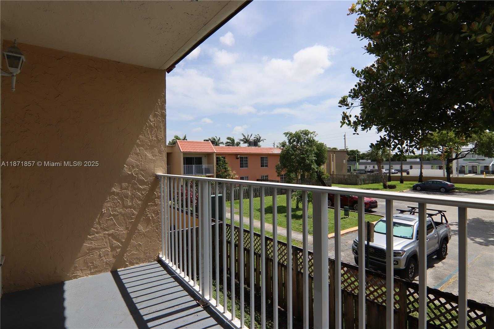 Small Image of 4910 NORTH WEST 79TH AVE #202, Doral Number 6