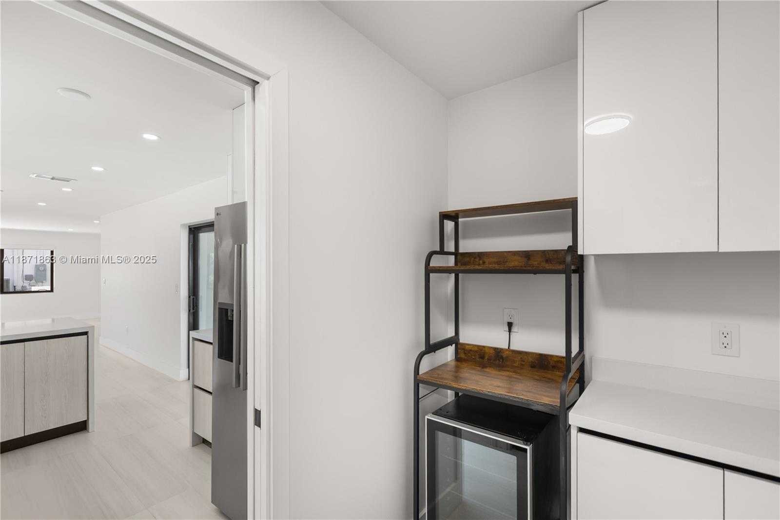 Small Image of 6010 SOUTH WEST 108TH PL, Miami Number 10