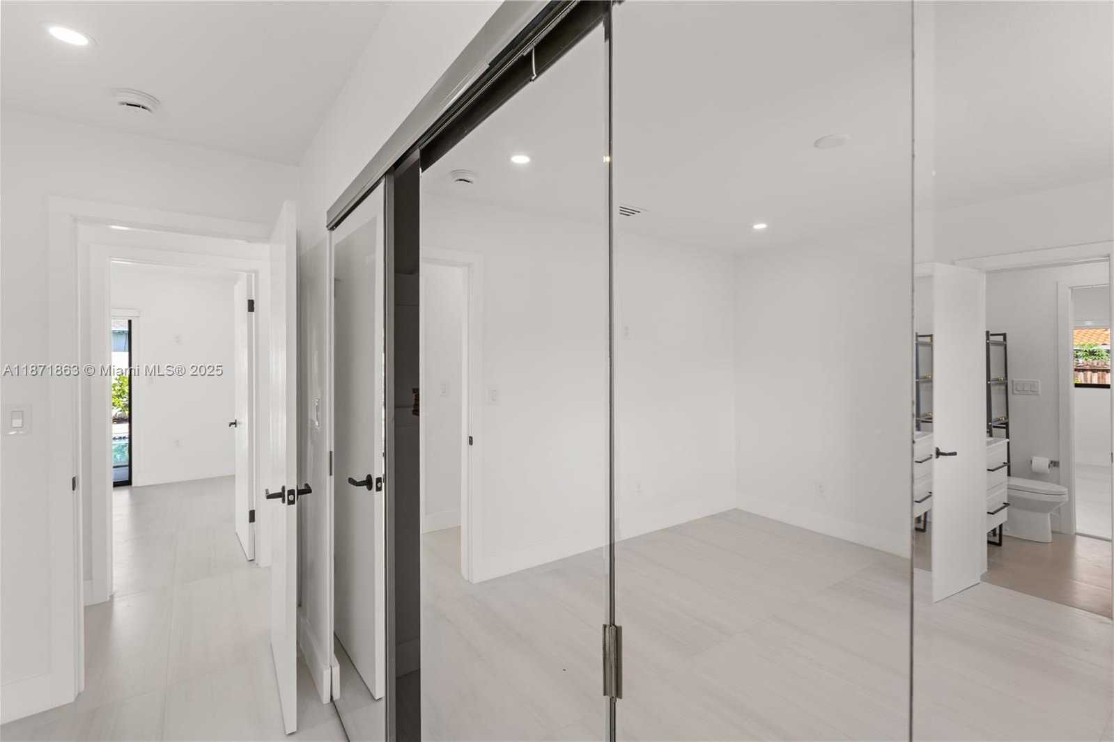 Small Image of 6010 SOUTH WEST 108TH PL, Miami Number 22