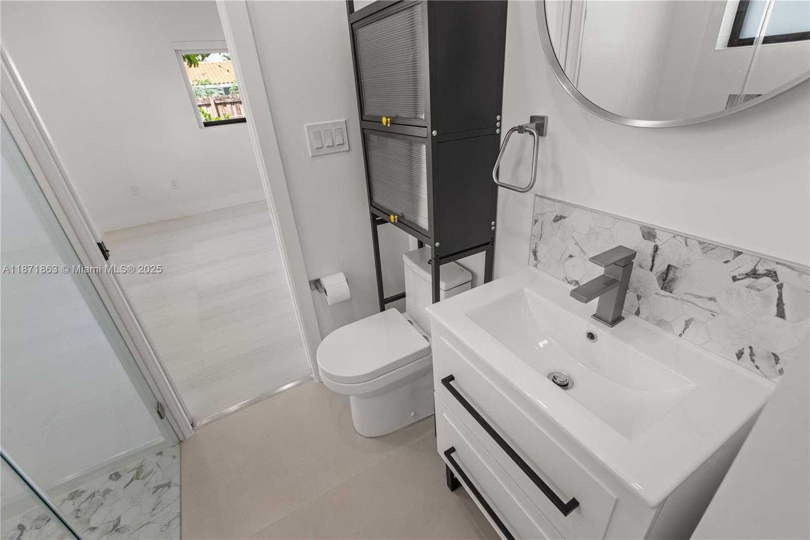 Small Image of 6010 SOUTH WEST 108TH PL, Miami Number 23