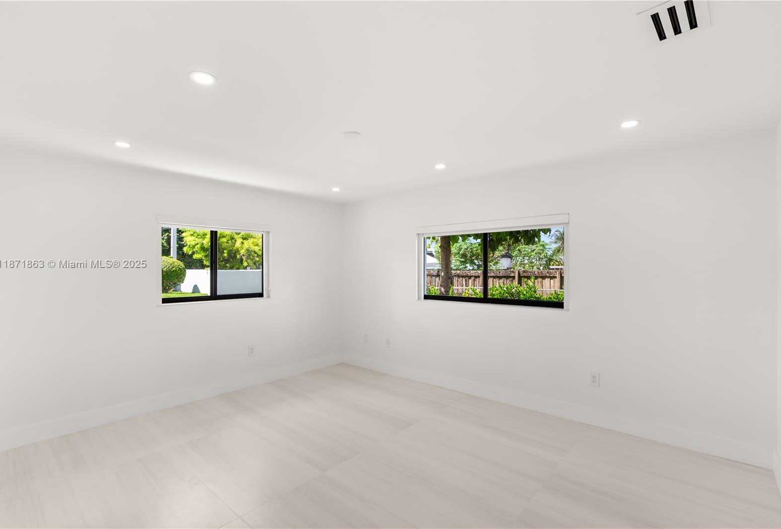Small Image of 6010 SOUTH WEST 108TH PL, Miami Number 27