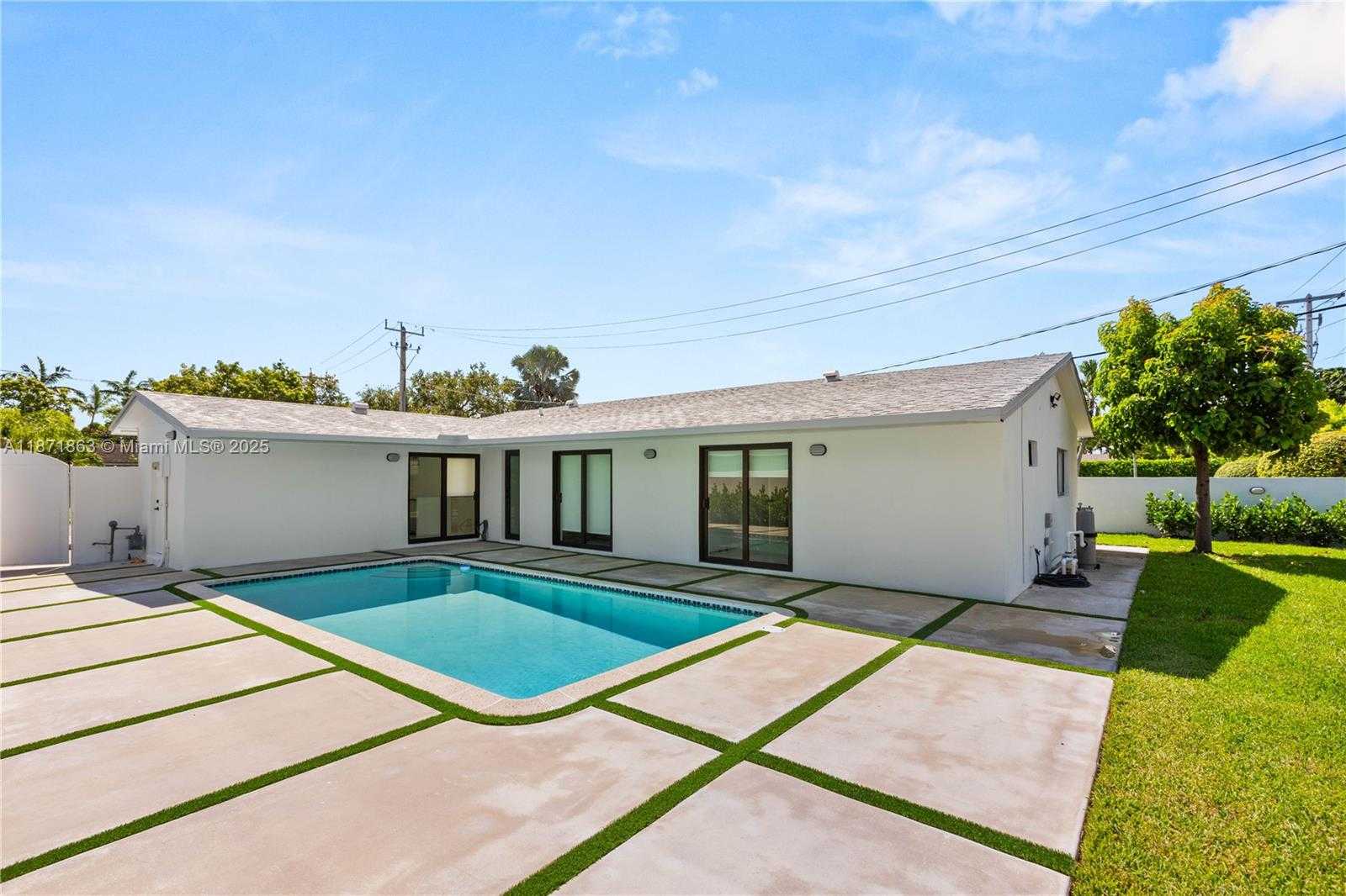 Small Image of 6010 SOUTH WEST 108TH PL, Miami Number 35