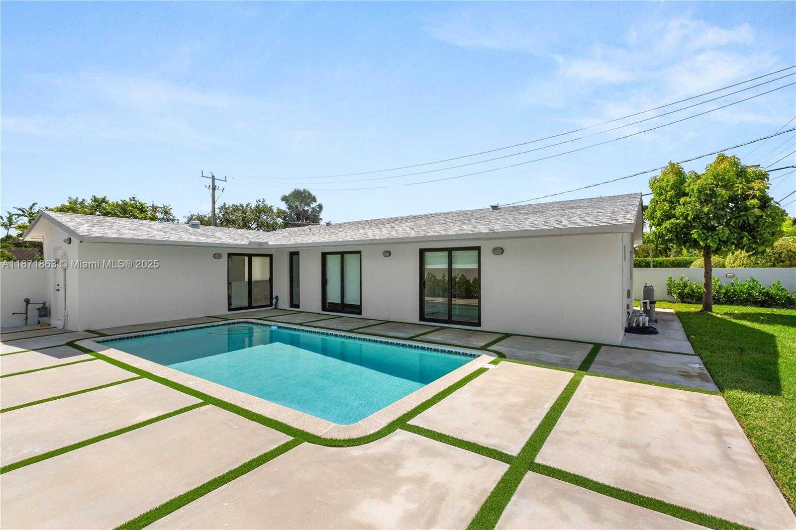 Small Image of 6010 SOUTH WEST 108TH PL, Miami Number 36