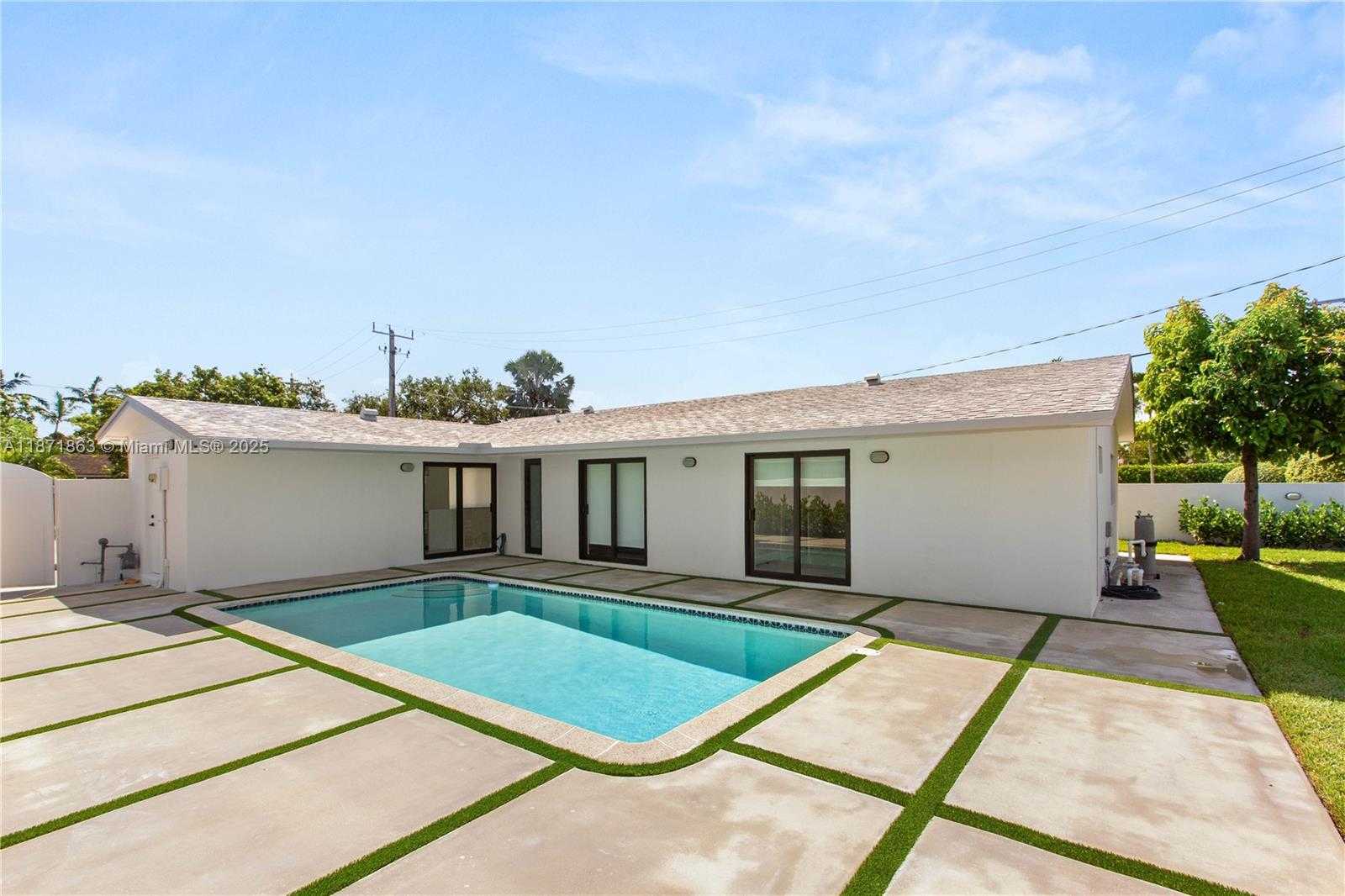 Small Image of 6010 SOUTH WEST 108TH PL, Miami Number 37