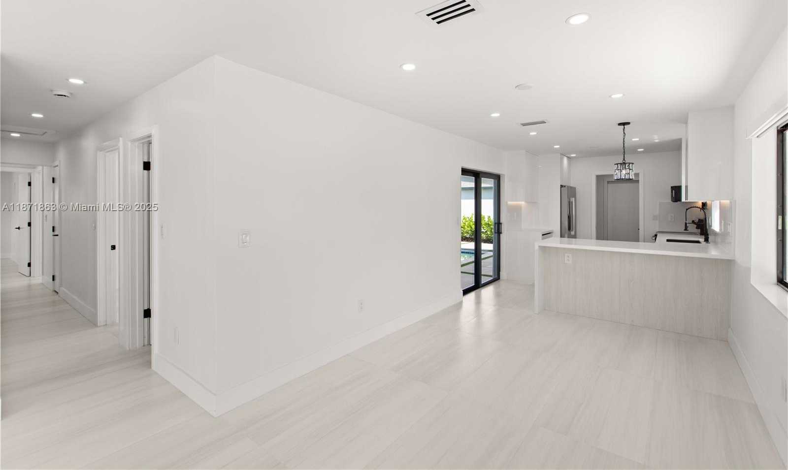 Small Image of 6010 SOUTH WEST 108TH PL, Miami Number 5