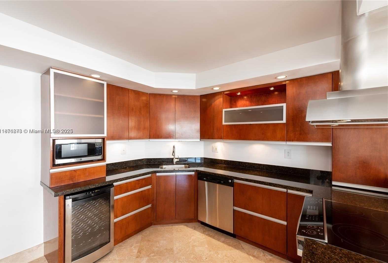 Small Image of 1408 BRICKELL BAY DR #611, Miami Number 8
