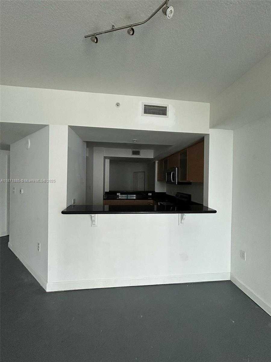 Small Image of 140 SOUTH DIXIE HWY #816, Hollywood Number 7
