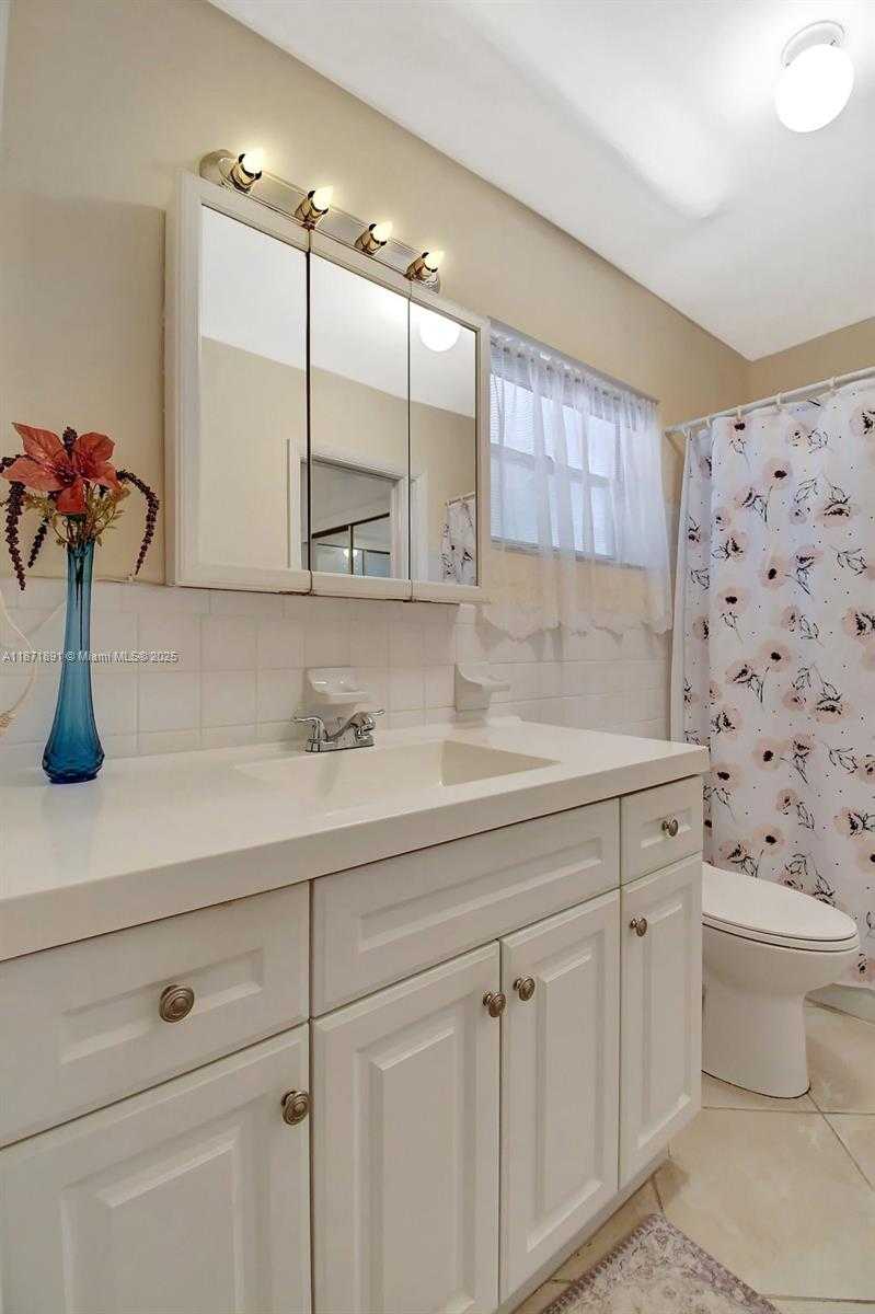 Small Image of 329 SOUTH EAST 3RD ST #103R, Hallandale Beach Number 24