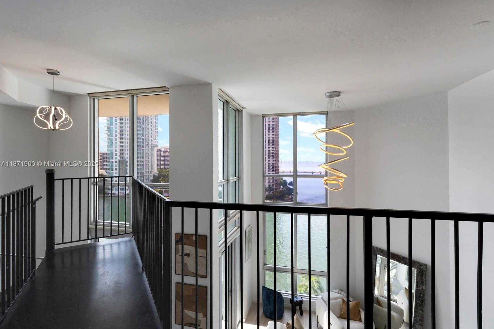 Small Image of 300 SOUTH BISCAYNE BLVD #L-1014, Miami Number 12