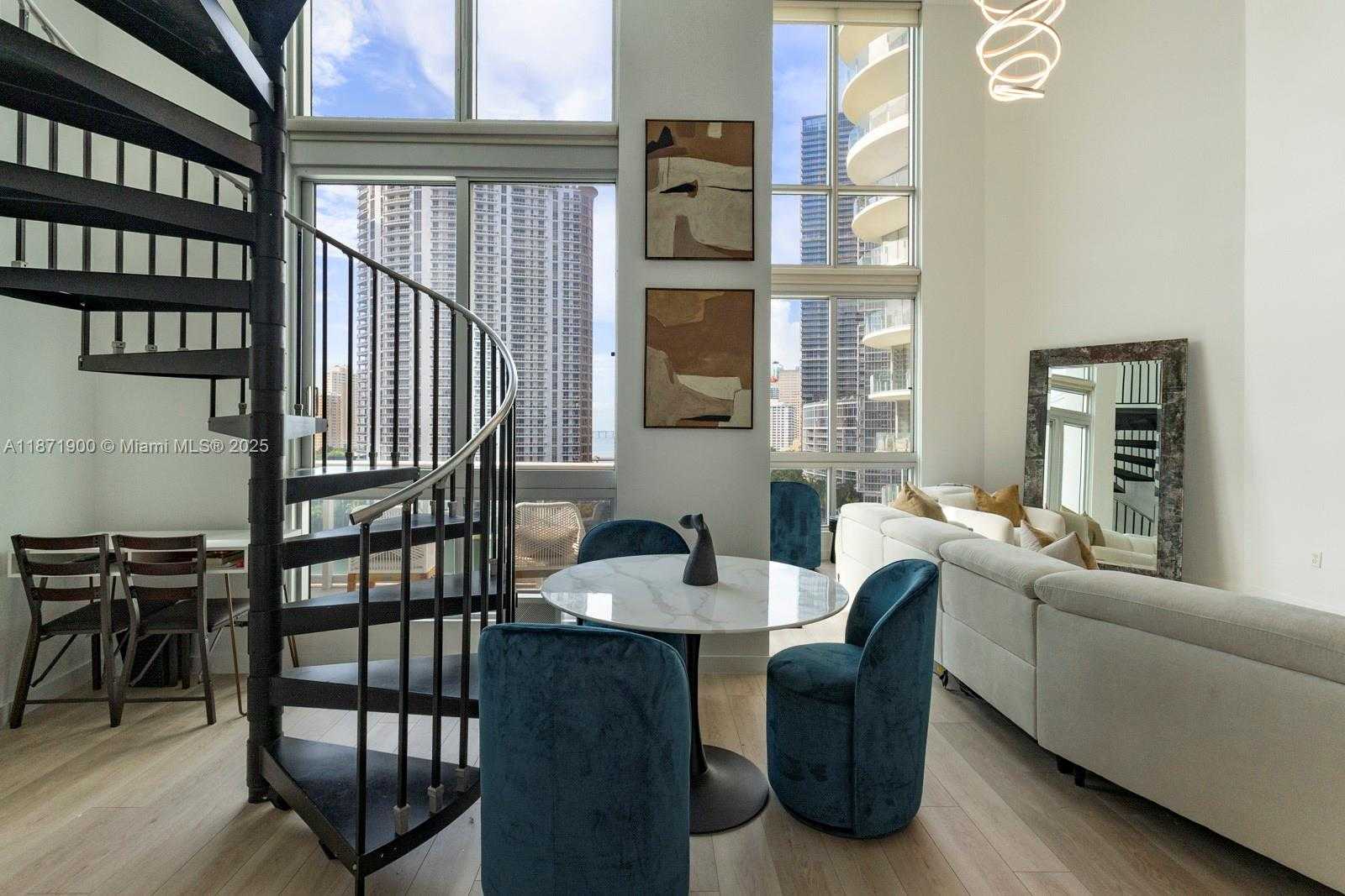 Small Image of 300 SOUTH BISCAYNE BLVD #L-1014, Miami Number 3