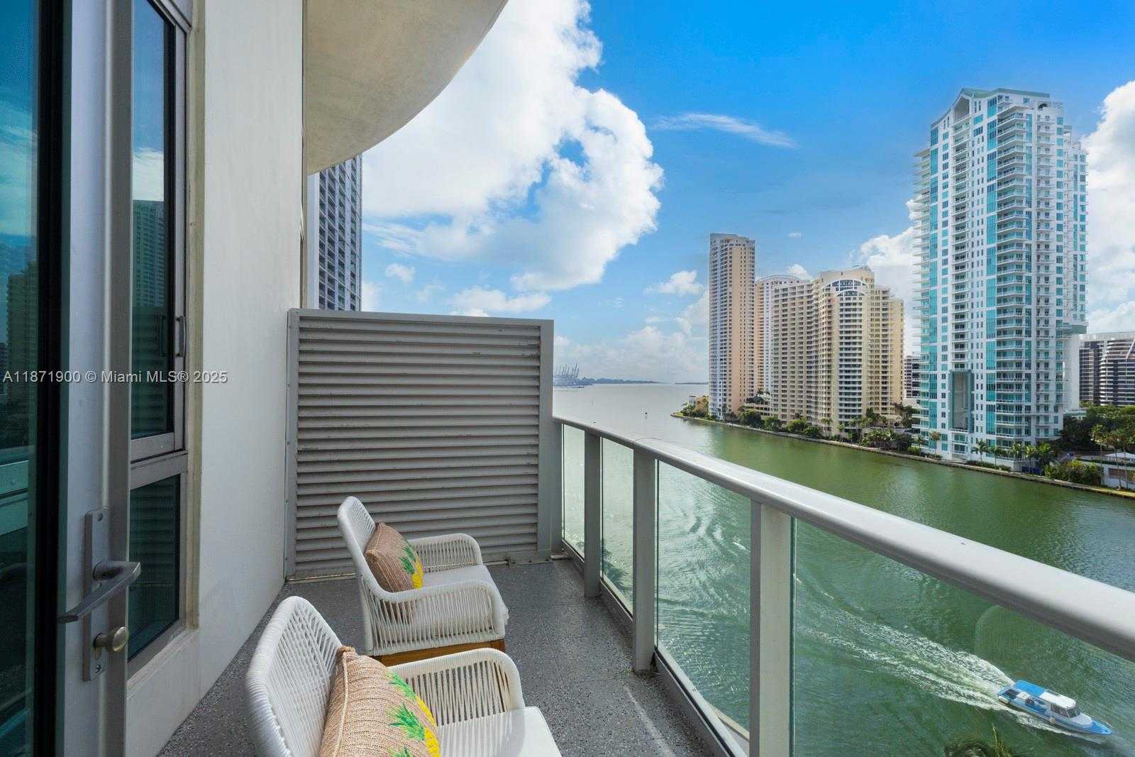 Small Image of 300 SOUTH BISCAYNE BLVD #L-1014, Miami Number 4