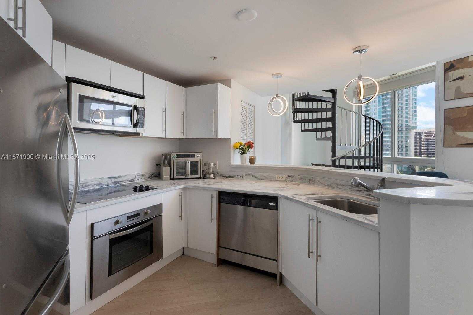 Small Image of 300 SOUTH BISCAYNE BLVD #L-1014, Miami Number 9