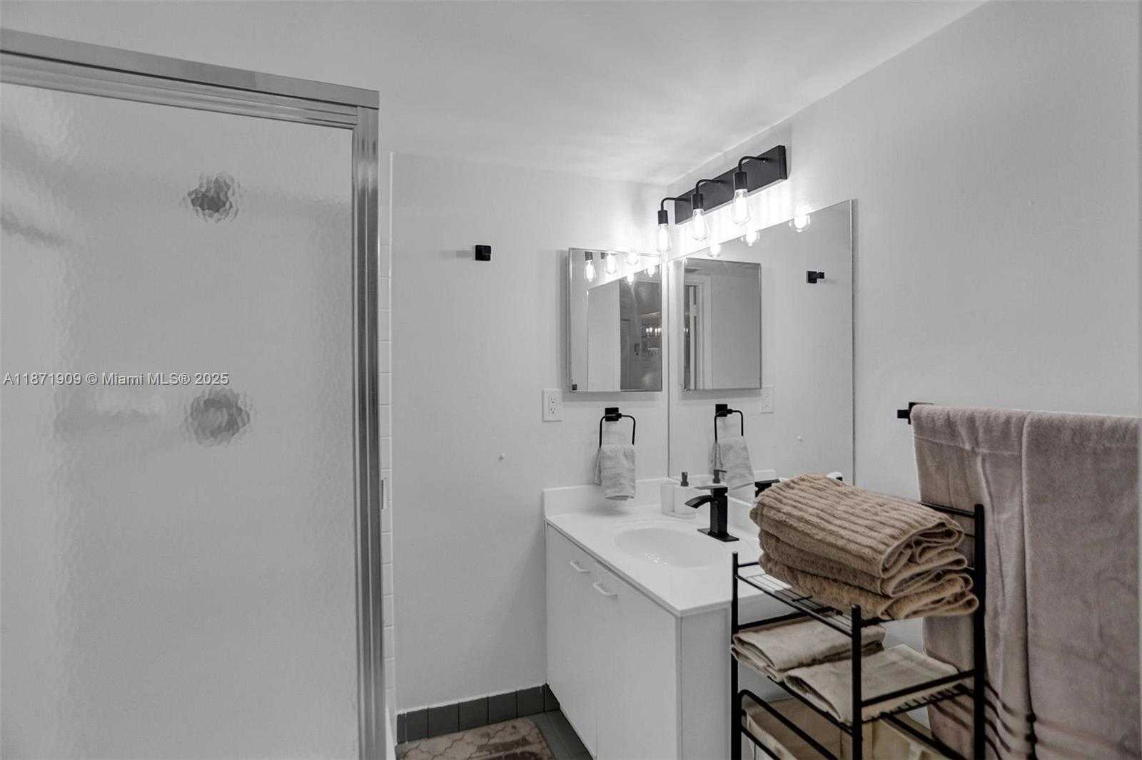 Small Image of 17801 NORTH BAY ROAD #303, Sunny Isles Beach Number 17