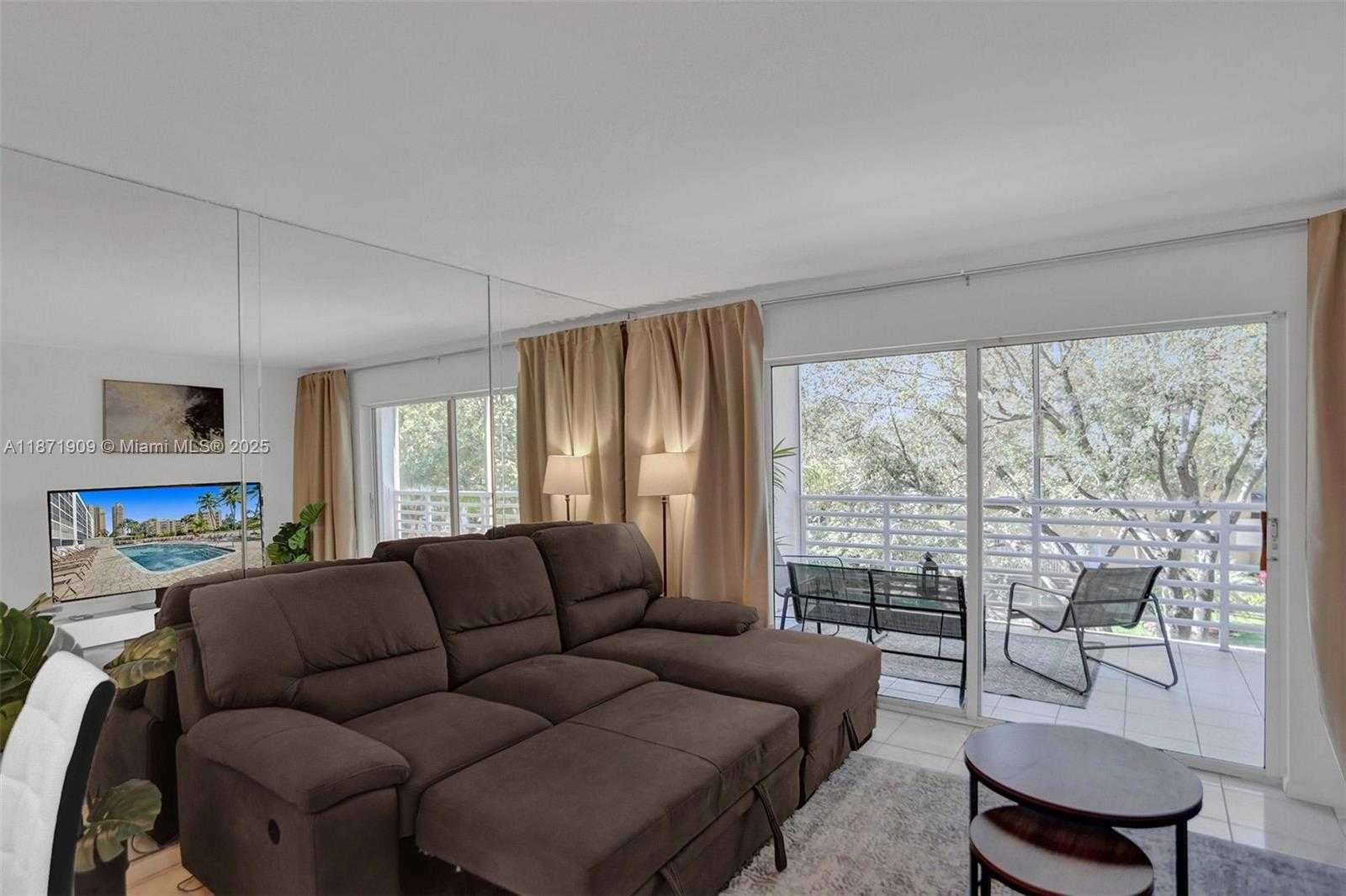 Small Image of 17801 NORTH BAY ROAD #303, Sunny Isles Beach Number 3