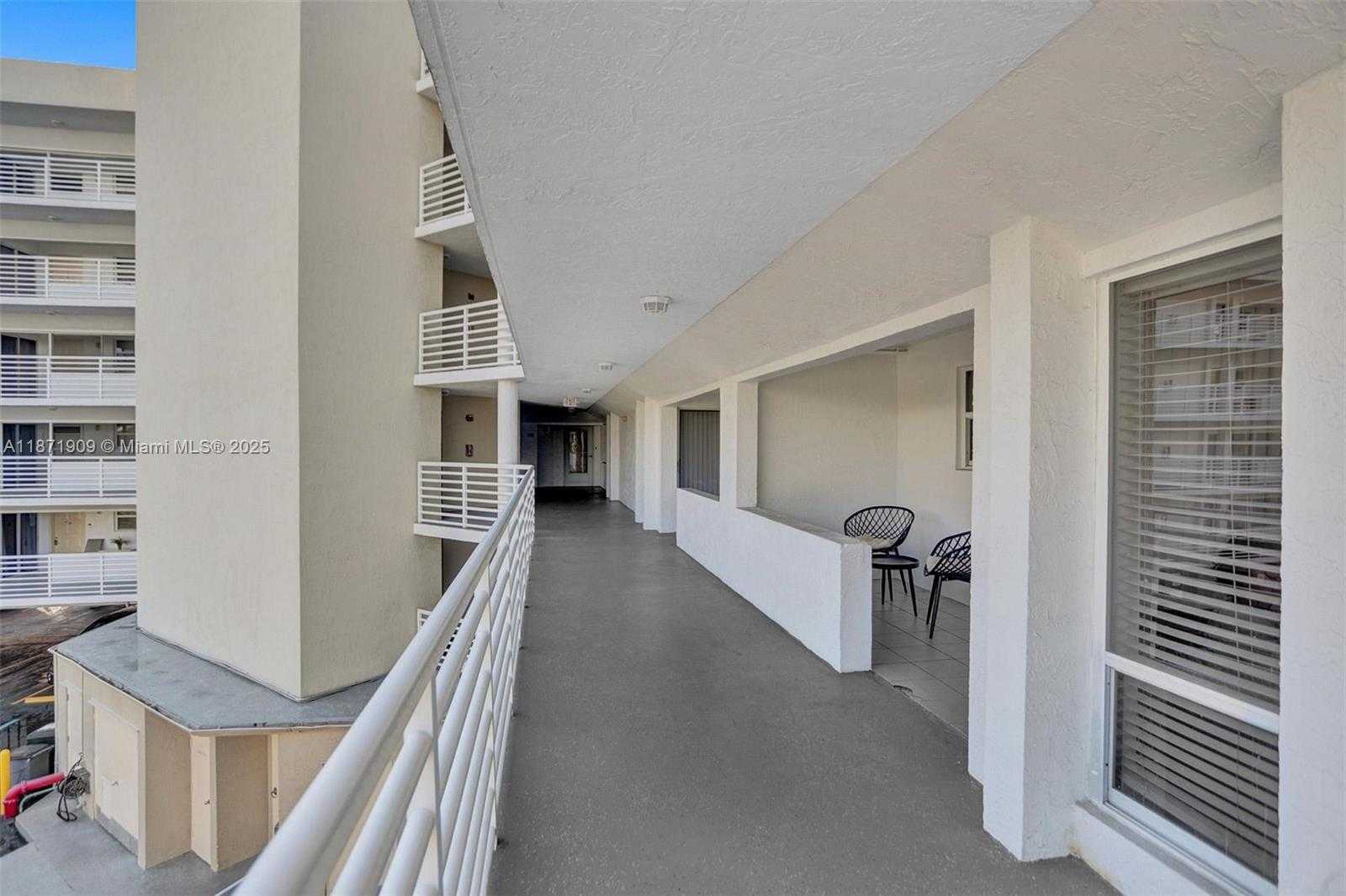 Small Image of 17801 NORTH BAY ROAD #303, Sunny Isles Beach Number 6
