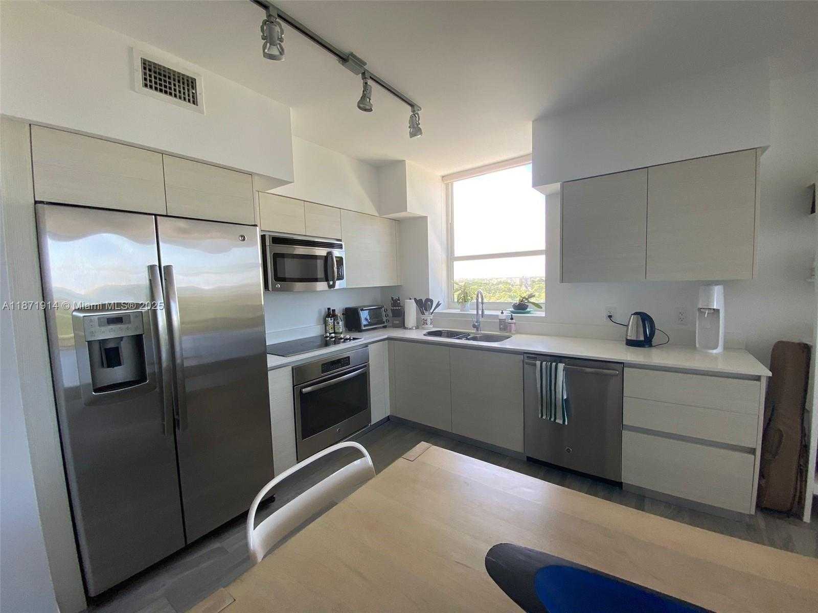 Small Image of 4250 BISCAYNE BLVD #1009, Miami Number 5