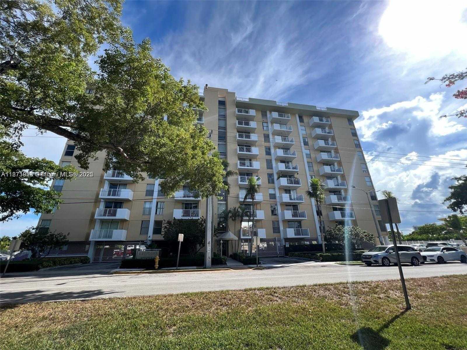 Small Image of 2000 NORTH EAST 135TH ST #905, North Miami Number 12
