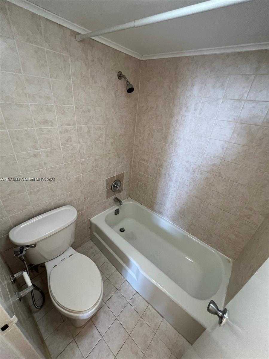 Small Image of 2000 NORTH EAST 135TH ST #905, North Miami Number 9