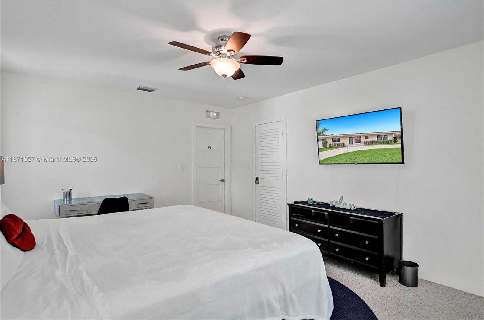 Small Image of 1704 RODMAN ST #1, Hollywood Number 19