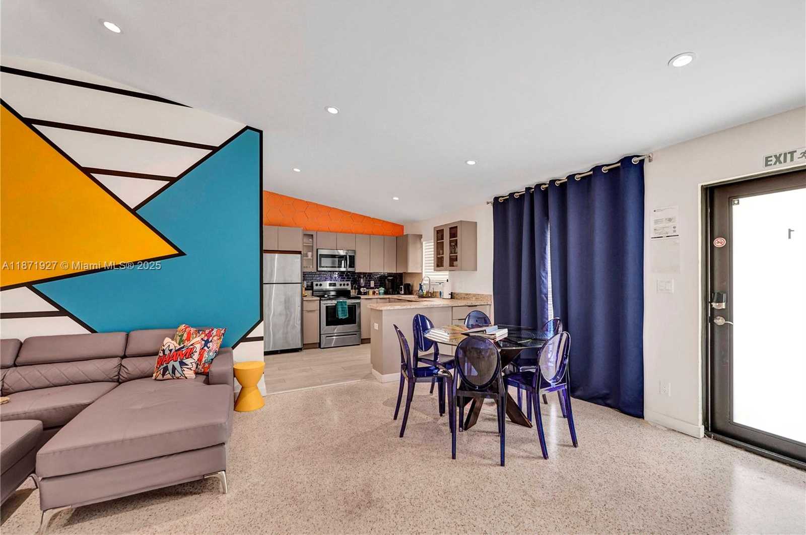 Small Image of 1704 RODMAN ST #1, Hollywood Number 2