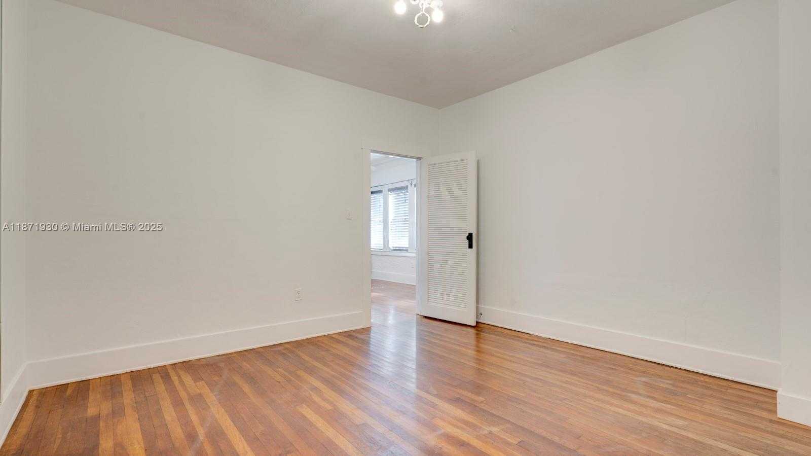 Small Image of 1676 SOUTH WEST 11TH ST, Miami Number 15