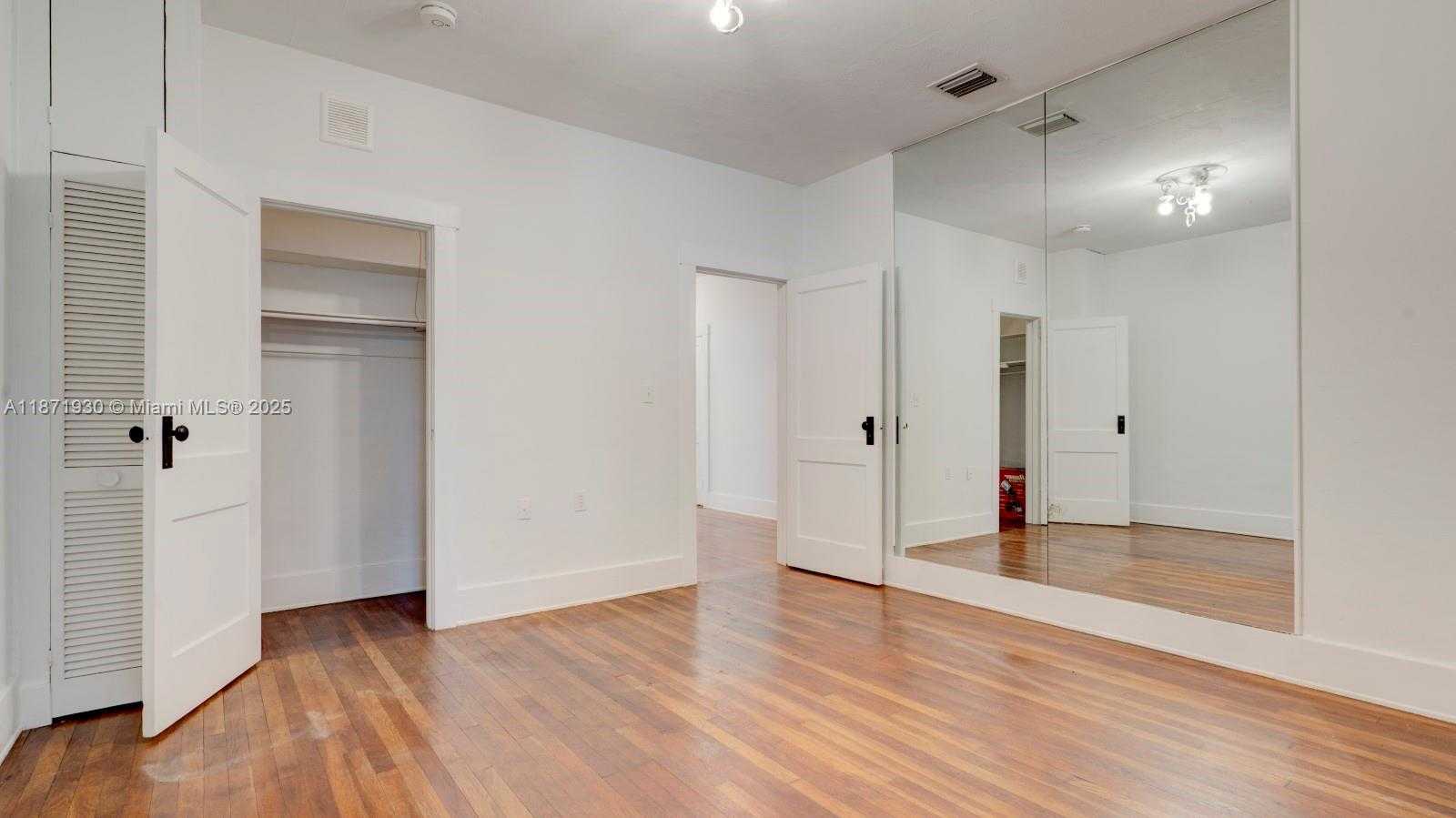 Small Image of 1676 SOUTH WEST 11TH ST, Miami Number 16