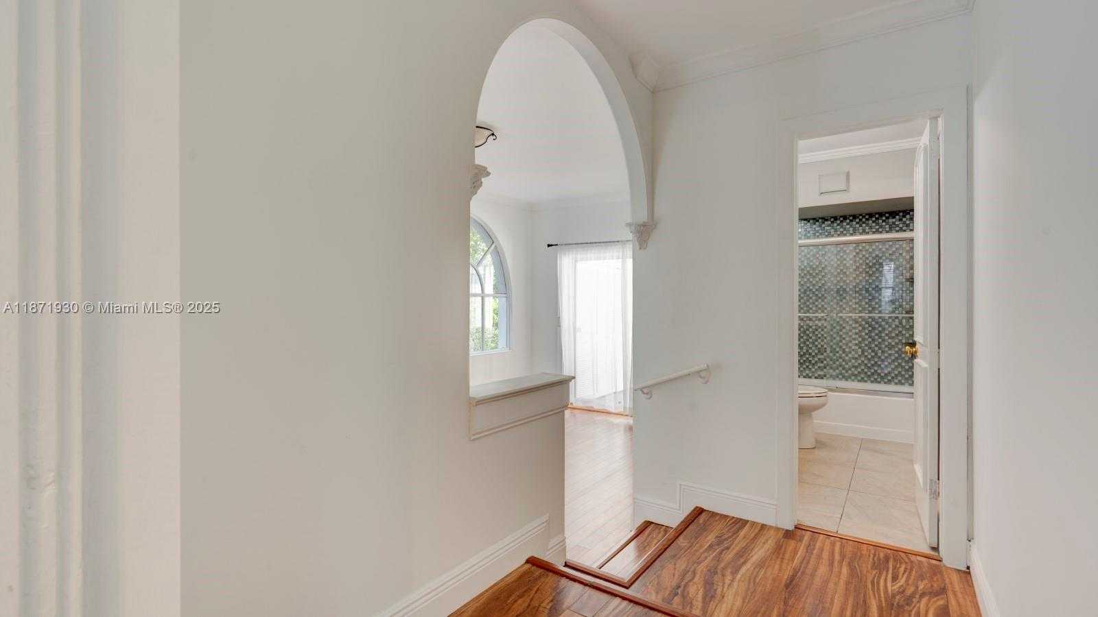 Small Image of 1676 SOUTH WEST 11TH ST, Miami Number 17