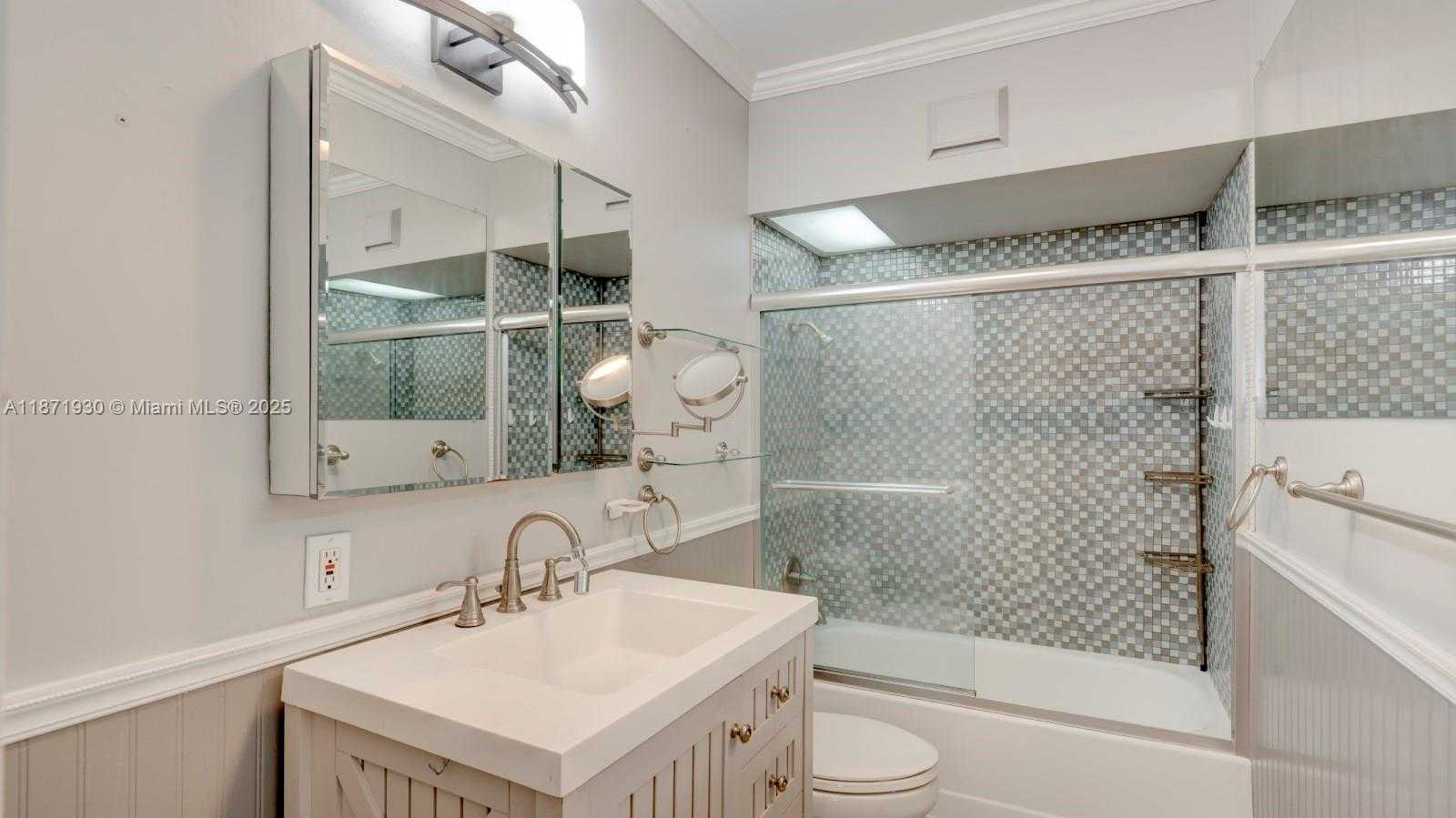 Small Image of 1676 SOUTH WEST 11TH ST, Miami Number 18
