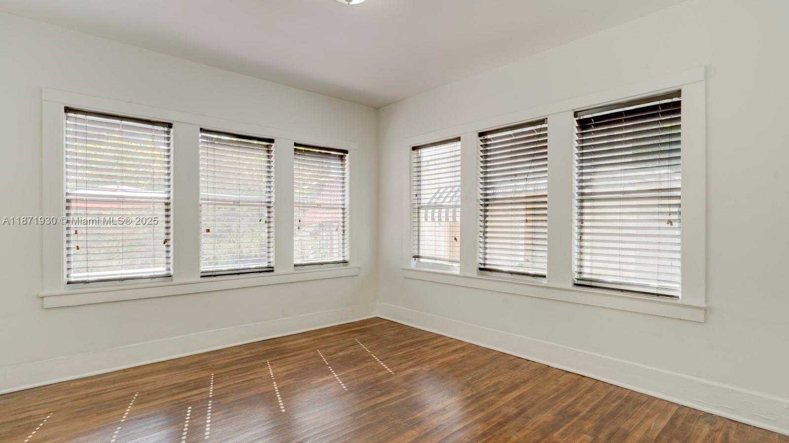 Small Image of 1676 SOUTH WEST 11TH ST, Miami Number 27
