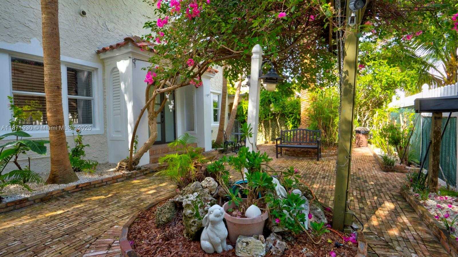 Small Image of 1676 SOUTH WEST 11TH ST, Miami Number 32
