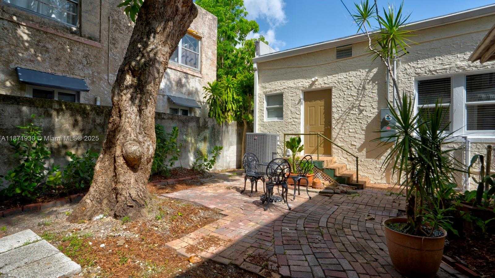 Small Image of 1676 SOUTH WEST 11TH ST, Miami Number 36
