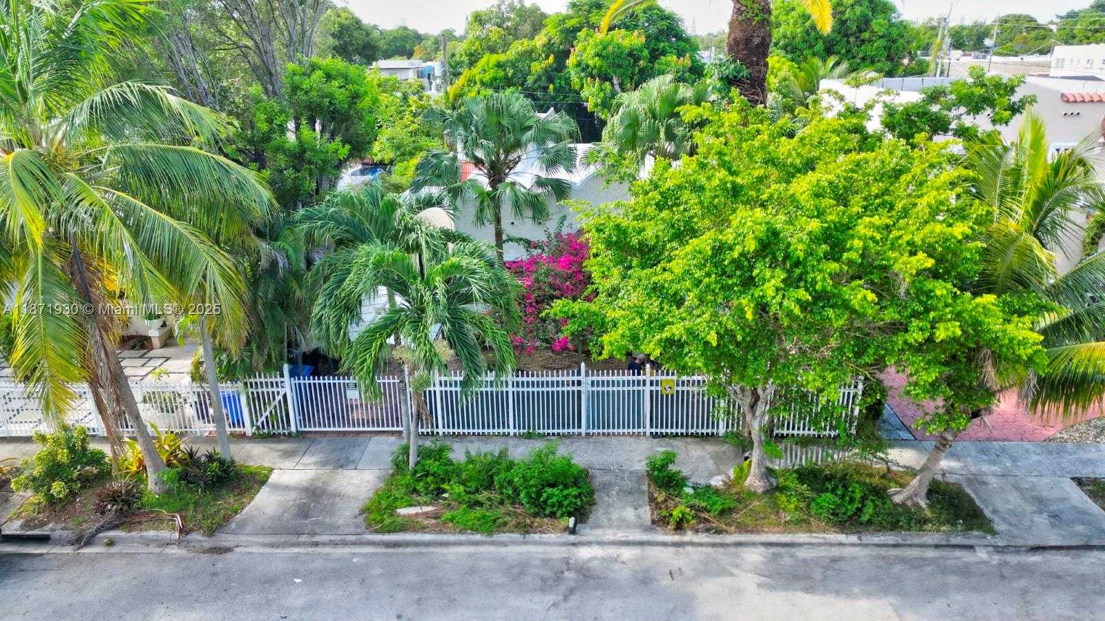 Small Image of 1676 SOUTH WEST 11TH ST, Miami Number 52