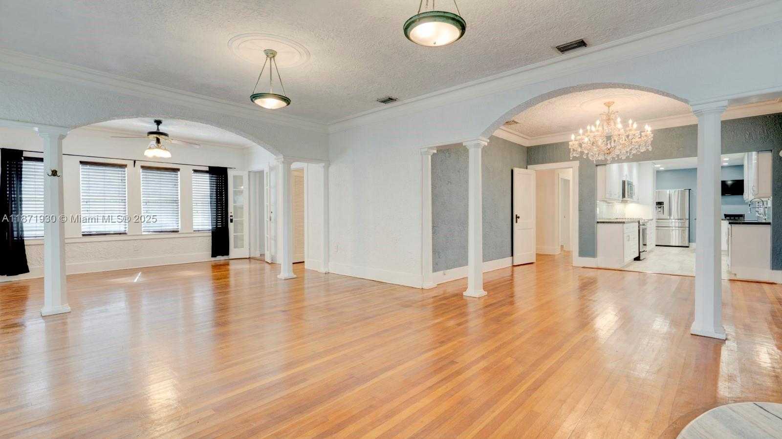 Small Image of 1676 SOUTH WEST 11TH ST, Miami Number 7