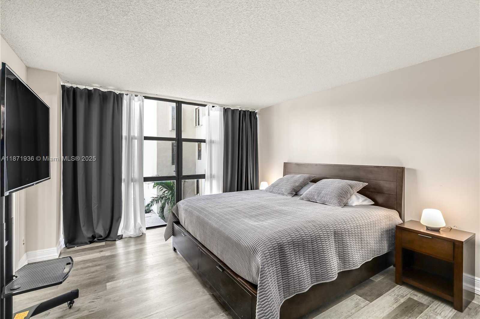 Small Image of 18181 NORTH EAST 31ST CT #304, Aventura Number 2
